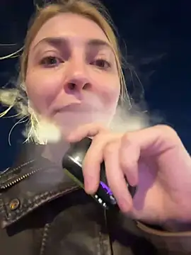 Sunny___Bunny - 1 finger inside pussy