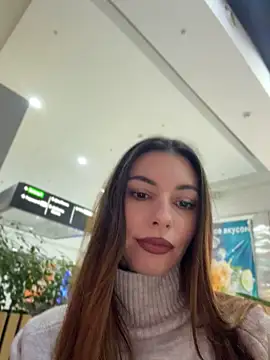 AmelieCrystal - bite my lips <3