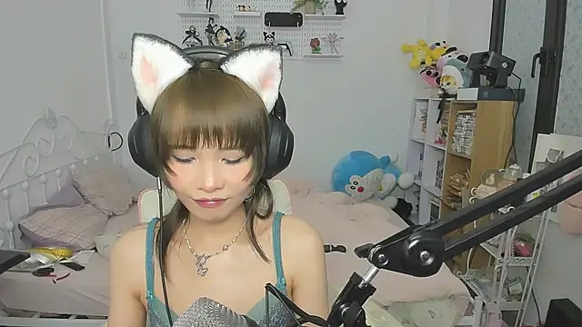 NeKo-nEk0-niI's Live XXX Chat