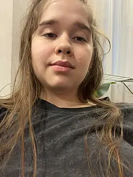 HornyGirlH - 2 FINGER INSIDE