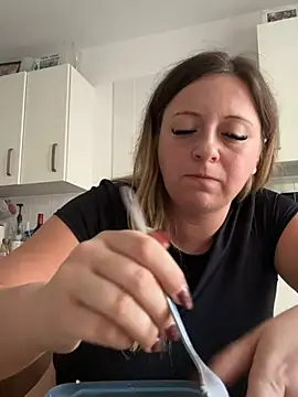 Poppyshaw_ - Sit spread Legs