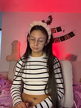 Bonniepark_ - rub clit whit saliva