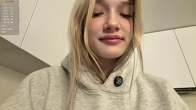 Carolini_i - Examine the ASS closely🔍
