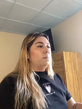 _BellaSmith_ - masturbation in the chair 👅💋😏