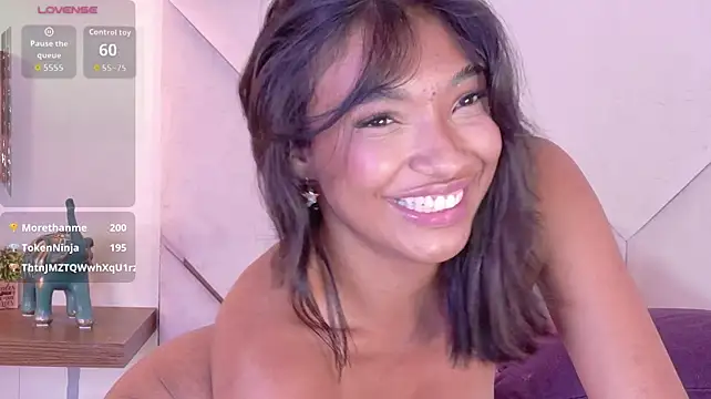 Miiaa_Spencer - IN DOGGIE .. SPREAD PUSSY N ASS
