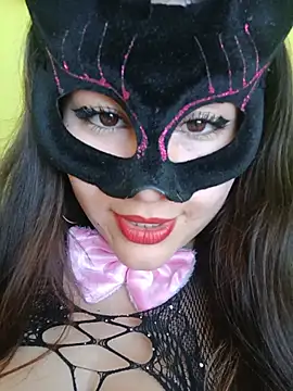 Conejita69n_n - Juego con mis pezones? 🔥