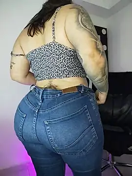 Silvanarouse - butt in close-up