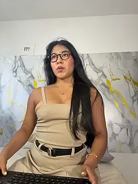 Leandra_jhonson - slap with the dildo