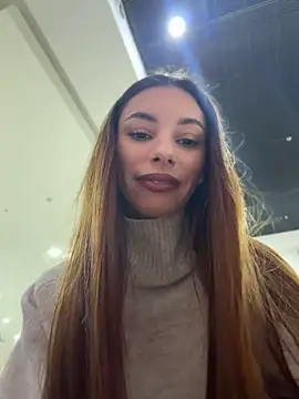 AmelieCrystal - suck my mid finger <3