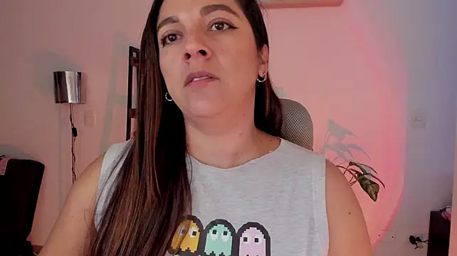 urcute_kitten's Live XXX Chat