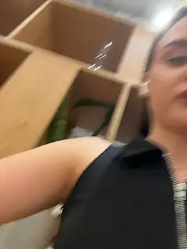 KristiRich - Finger in pussy+ spank ass😻