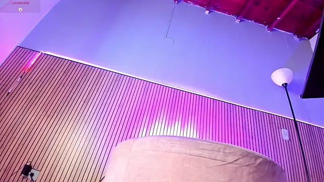 _VALERIAGOMEZ - 4 fingers in my pussy