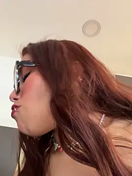 Alice-fiire - Oil or cream on my Tits 💧🍒