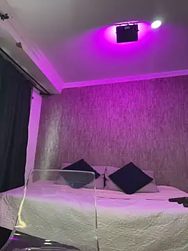 KarinaFlowers_ - warm up my sexy body