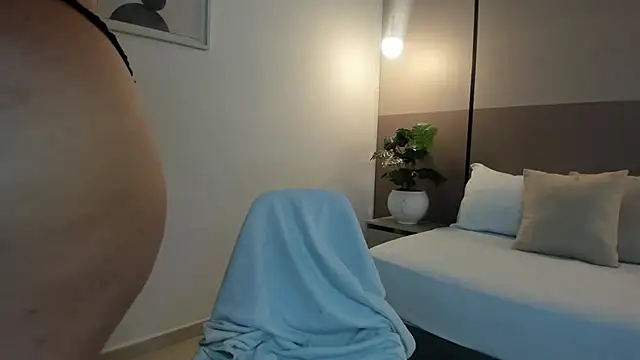 Aixa_15 - Let me ride your cock slowly💦