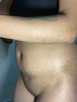 Andrea_19blonde - Show zoom pussy in Store