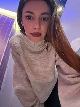 AmelieCrystal - squeeze my titties a lil bit >_<