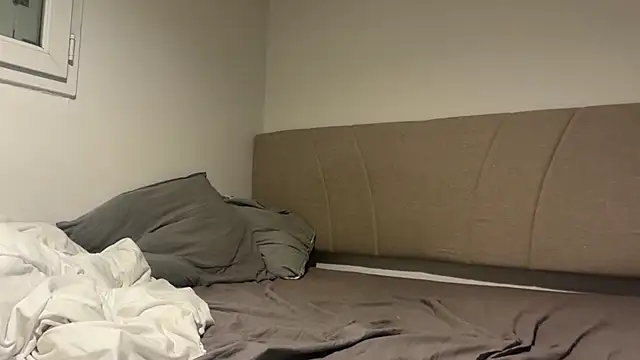 Perrine_offf - sextape blowjob (1m20) à 250tks