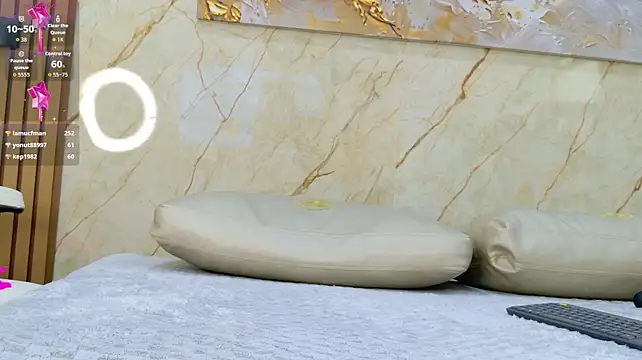 Valeska_wins - 🔥Oil boobs and play with nipples