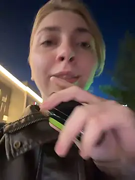 Sunny___Bunny - anal toy in mans restroom