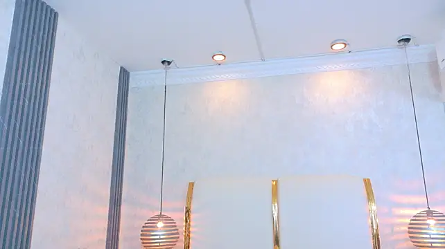 NaiomyLanes - FUCK ASS DILDO
