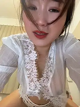 Dian-Sex - 带上乳夹并M腿展示（文明调教不白嫖，从你开始）
