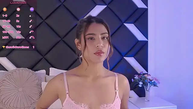 KendallTurbay - Put red my ass with spanks