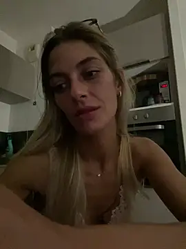 Bellalolahot