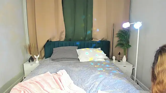 Vicki_Milles - your panties are bothering me (take off)