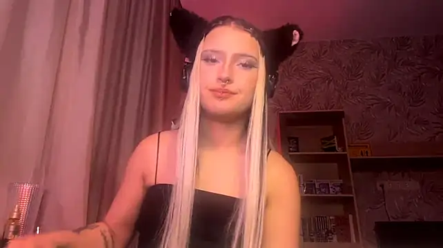 SharikaBabecki - Spank Ass 5 time