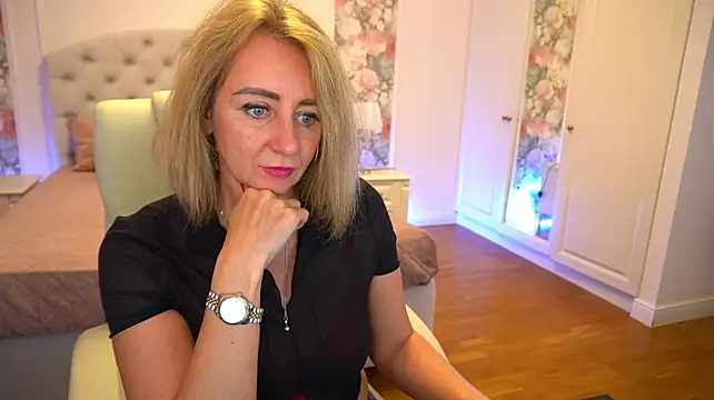 LavanderSophi - Hot teasing dance