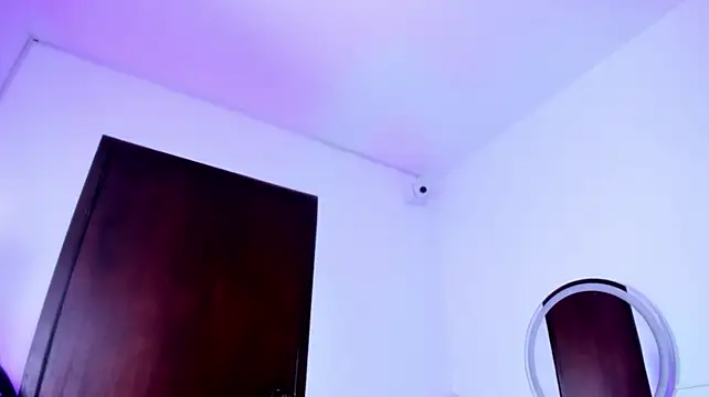 Cayetana_hatman - NAKED AND PLAYING WITH HER PUSSY