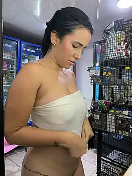 Celeste_rousse01 - I massage my tits with oil.
