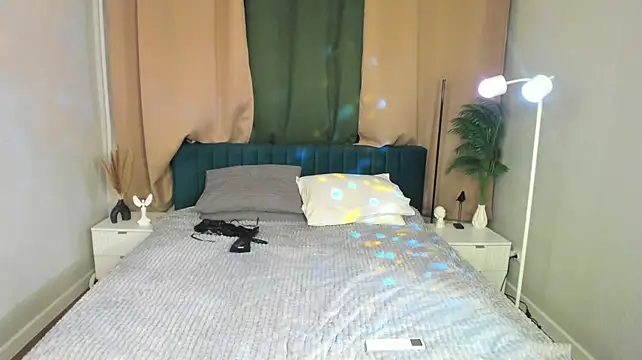 Vicki_Milles - your panties are bothering me (take off)