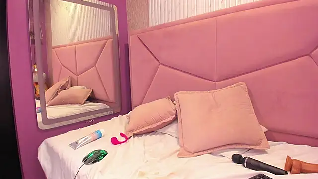 Katalina_san - 5 spanks on my ass