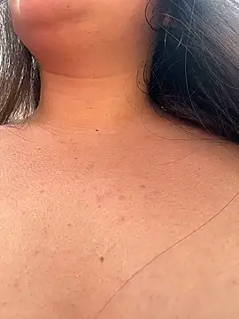 Emily_Gomezz - Play pussy with dildo