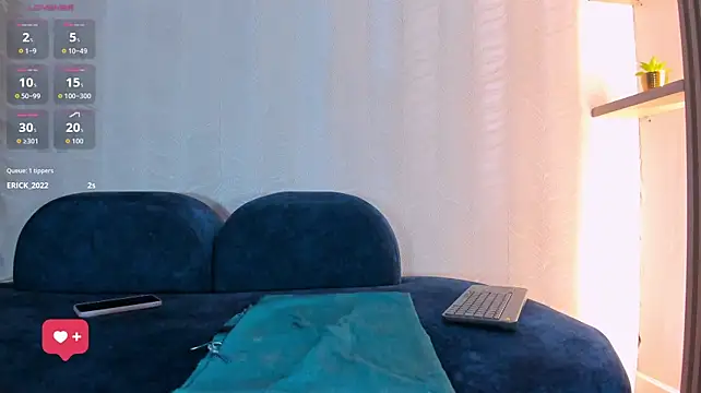 Naomii_Viper - show aceite