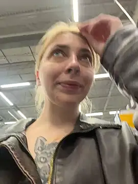 Sunny___Bunny - Squirt with an anal toy