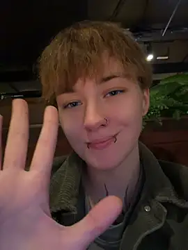 IceMur - 3 fingers in the pussy