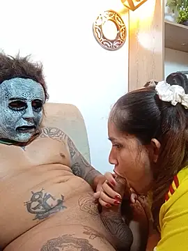 Loving_couple__ - show feet