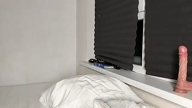 AnnikaMur - lick the head of the dildo