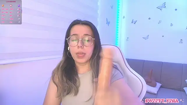 Sweettvera - Handjob for u cock with saliva