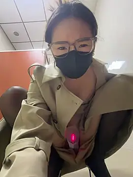 YaYa-168 - 新号开播，收藏到五万，公开私秀。。。