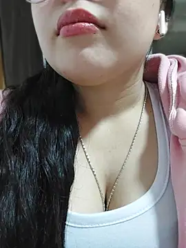Elinaax's Webcam Show