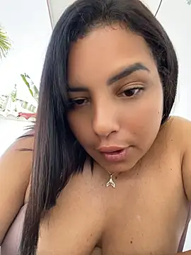 Sara-Vegaa's Live XXX Chat