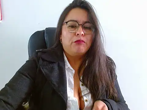 Ixchel_Anaid - You want me to suck your cock.