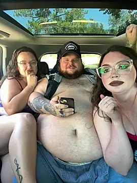 ANNIEandHUNNIE - Fuck Show “in public” creampie