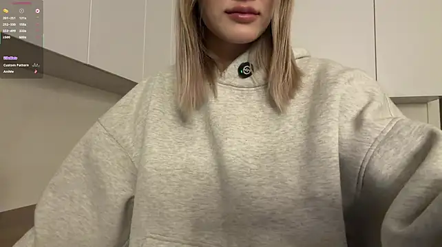 Carolini_i - TICKLE PUSSY THROUGH PANTIES