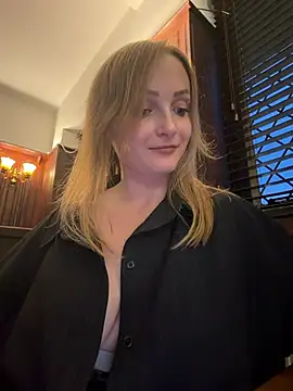 SaintlyRiskyAnnebelle - Squirt in church ⛪️ close organist
