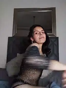 Bianca_Sweetie - Show pussy, rubbing my clit for you